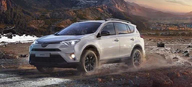 Toyota отмечает годовщину первого в мире кроссовера юбилейной серией